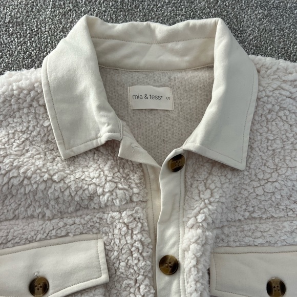 MIA & TESS sherpa shacket - Picture 2 of 2